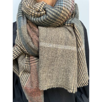 MULTI FARVET TØRKLÆDE / BRUN-BLÅ-BEIGE